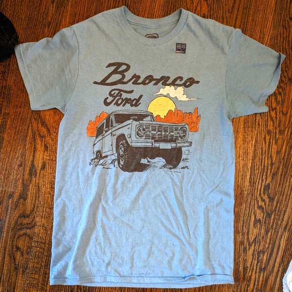 Ford Tops - Ford Bronco t shirt